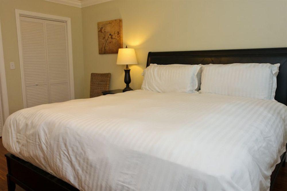 Villa Dolphin Cove (Adults Only) Freeport Exterior foto